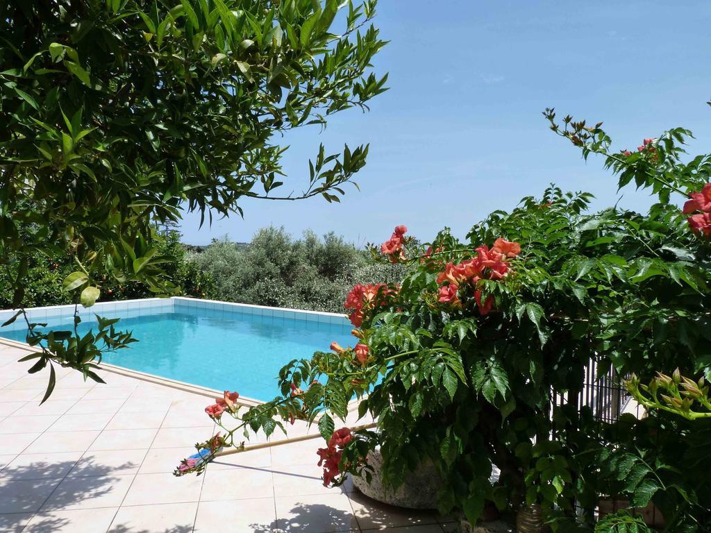 The Garden Villas Maleme Exteriör bild