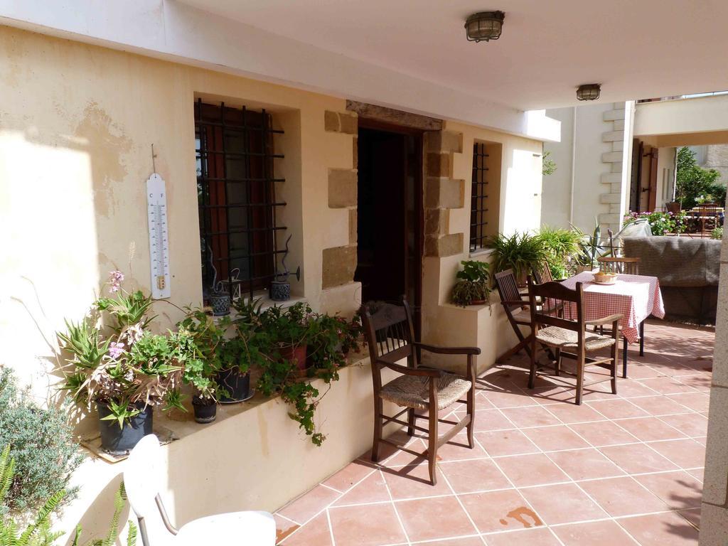 The Garden Villas Maleme Rum bild